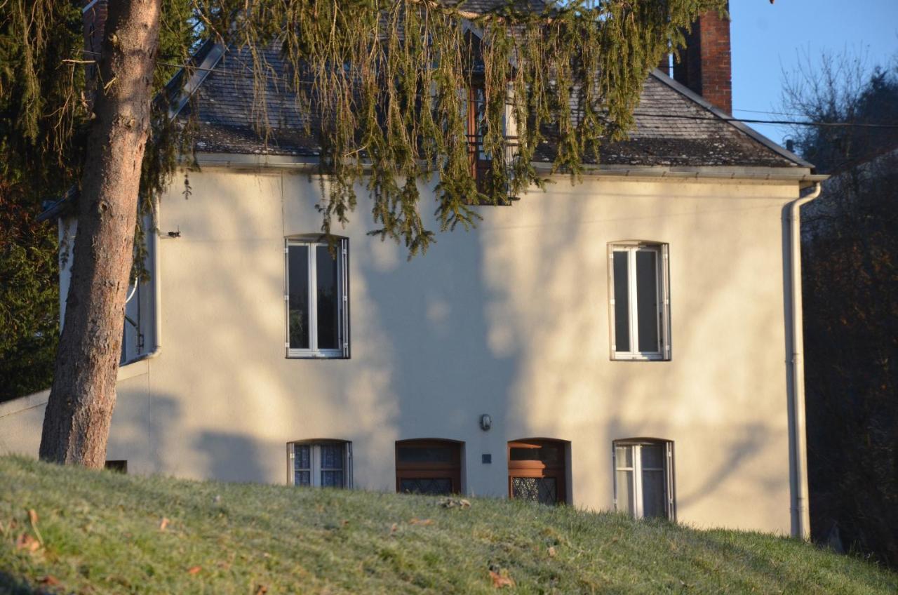 Gite Au Bord De L'Eau Jusqu'A 8 Personnes Chambon-sur-Voueize Exterior foto